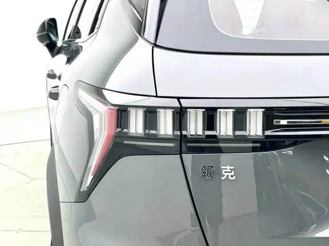 Lynk & Co 06 — Фото автомобиля 4