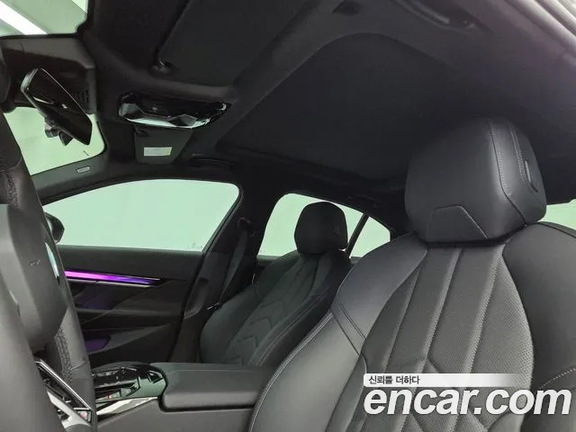 BMW 5 Series G60 — Фото автомобиля 17