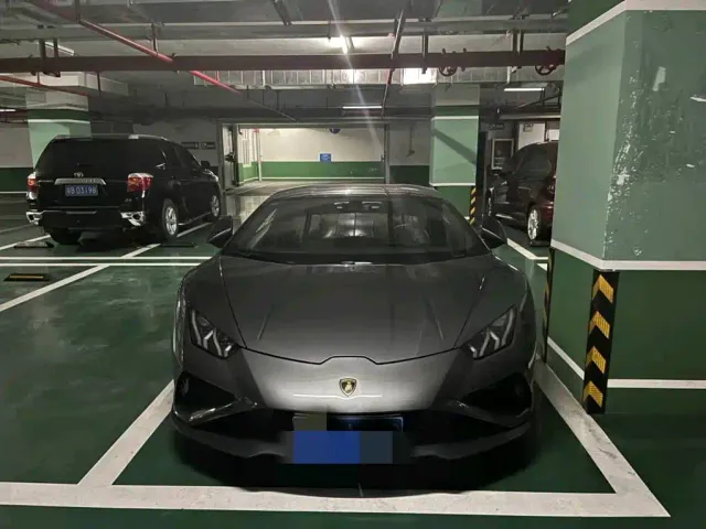 Lamborghini Huracan — Фото автомобиля 3