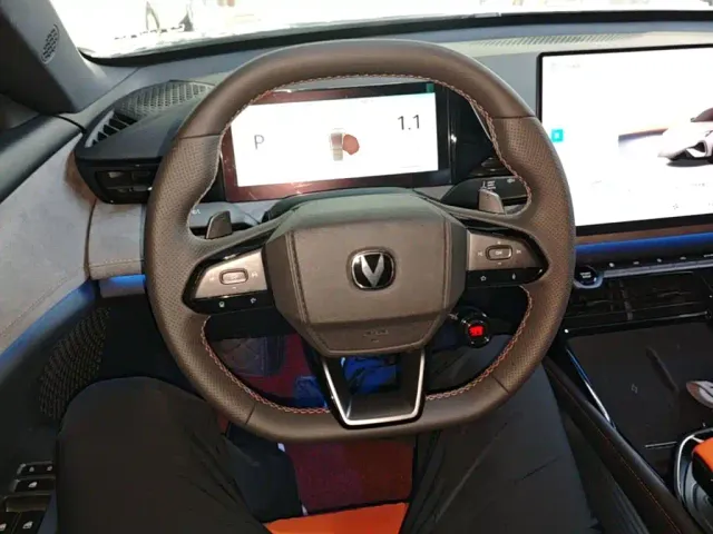 Changan Changan UNI-V 2025 1.5T Sport Edition — Фото автомобиля 4
