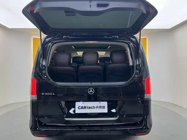 Mercedes-Benz Mercedes-Benz V-Class 2024 V 300 L Long Wheelbase Premium — Фото автомобиля 12