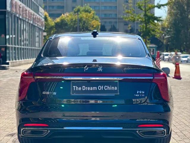 Hongqi H5 — Фото автомобиля 8