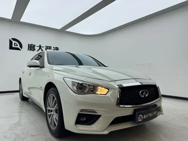 Infiniti Q50L — Фото автомобиля 3