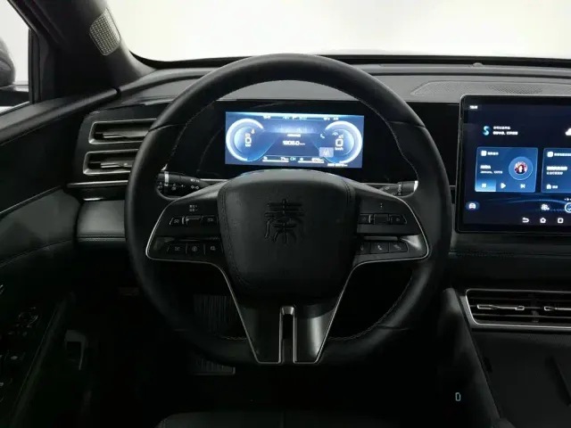 BYD Qin L — Фото автомобиля 11