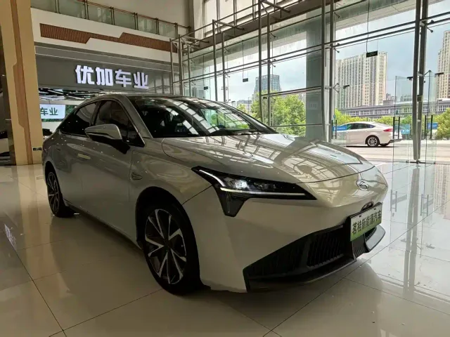 Aion AION S Plus 2022 80 Tech Edition — Фото автомобиля 3