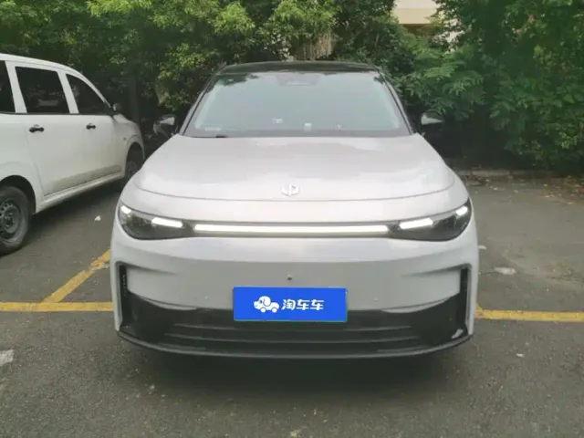Leapmotor C10 — Фото автомобиля 2
