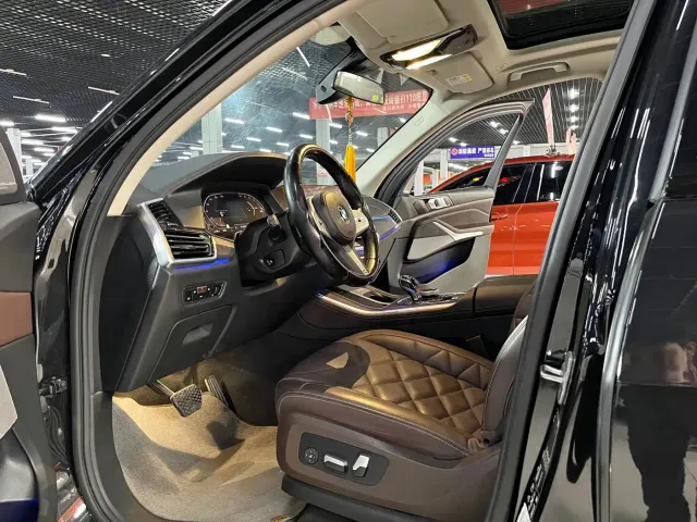 BMW X5 — Фото автомобиля 8
