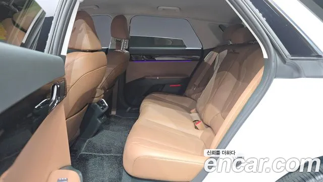 Hyundai Grandeur Grandeur (GN7) 2.5 Бензин 2WD — Фото автомобиля 11