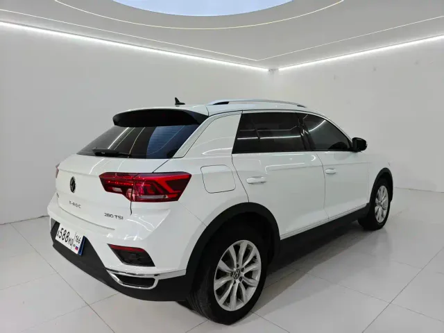 Volkswagen T-Roc — Фото автомобиля 4