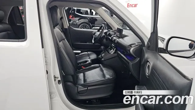 Hyundai Casper Casper Inspiration — Фото автомобиля 11