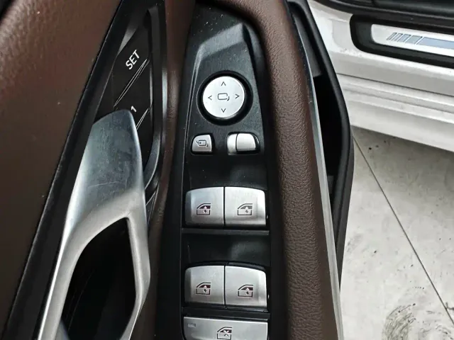 BMW 3 Series — Фото автомобиля 18