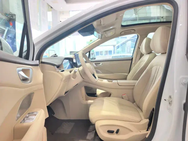 Shangjie SUV — Фото автомобиля 5