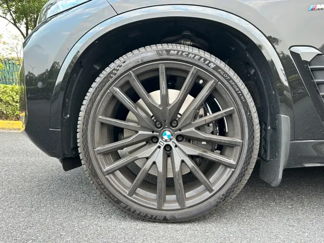 BMW X5 — Фото автомобиля 6