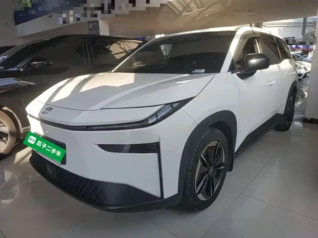 Фотография автомобиля — Toyota BoZhi 3X