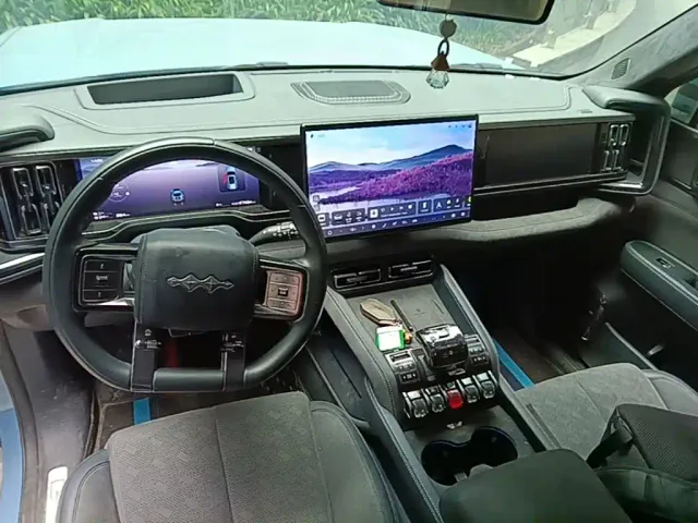 BYD FangChengBao Leopard 5 — Фото автомобиля 9