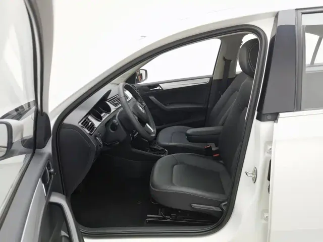 Skoda Rapid — Фото автомобиля 10