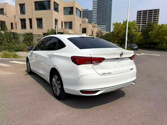 Buick Verano — Фото автомобиля 4
