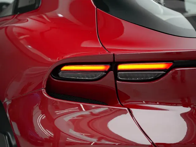 Ferrari Purosangue — Фото автомобиля 12