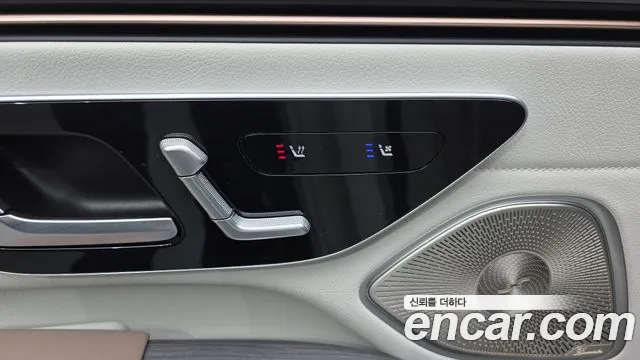 Mercedes-Benz EQS — Фото автомобиля 30