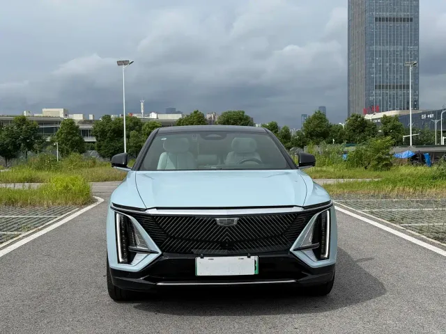 Cadillac Lyriq — Фото автомобиля 2