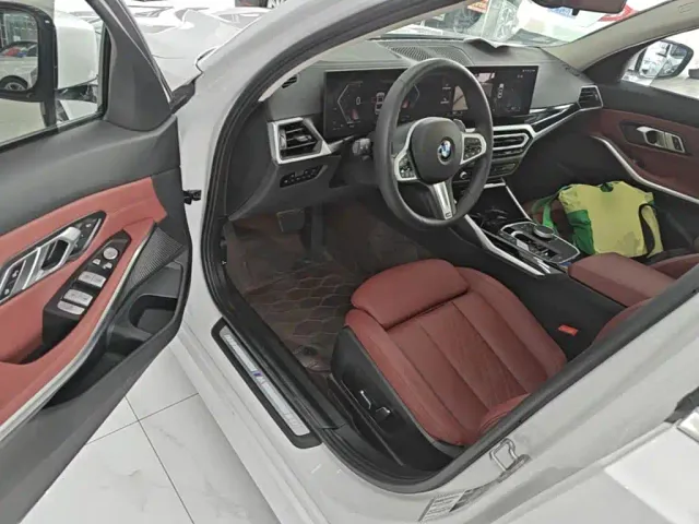 BMW 3 Series — Фото автомобиля 15