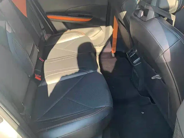 Changan Changan UNI-V 2022 1.5T Premium Model — Фото автомобиля 14