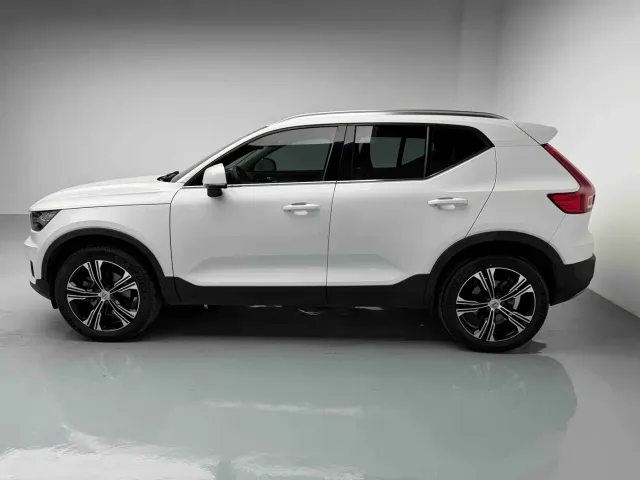 Volvo XC40 — Фото автомобиля 22