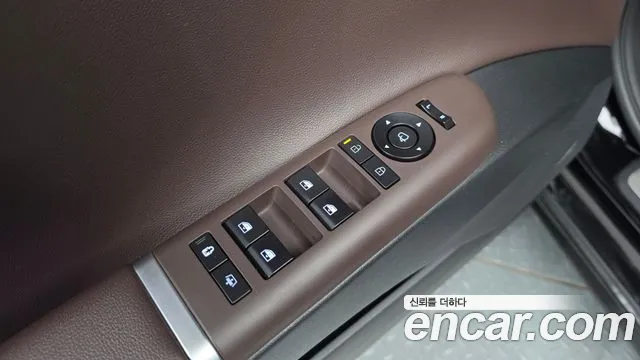 Hyundai Grandeur GN7 — Фото автомобиля 30