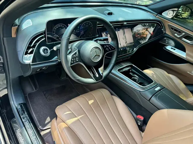 Mercedes-Benz E-Class — Фото автомобиля 5