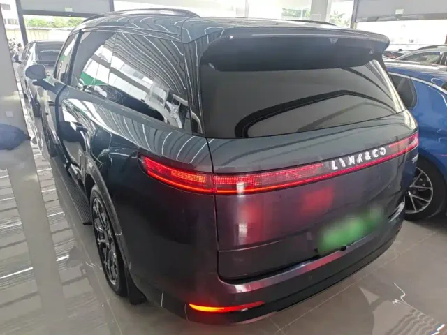 Lynk & Co 900 — Фото автомобиля 4