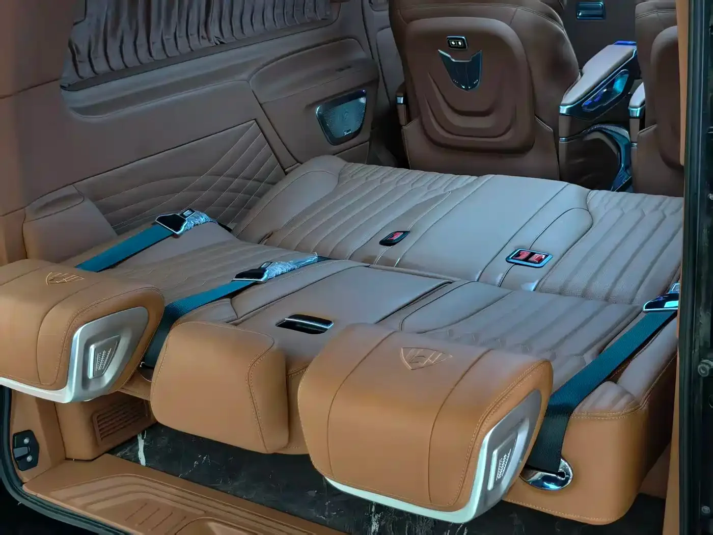 Mercedes-Benz Vito 2024 2.0T Elite Edition 7-Seater — Фото автомобиля 16
