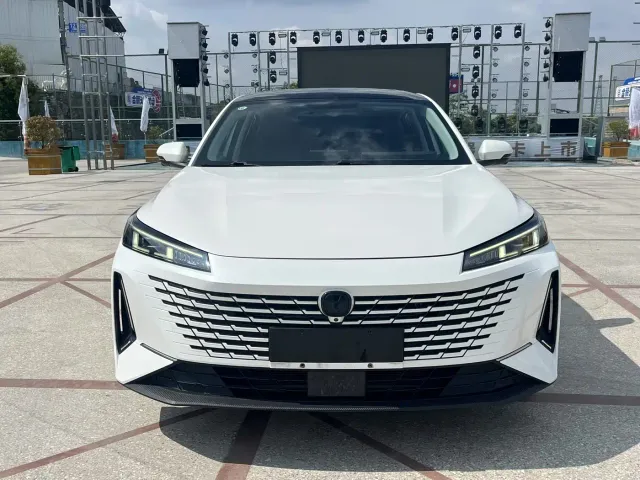 Фотография автомобиля — Changan Lamore
