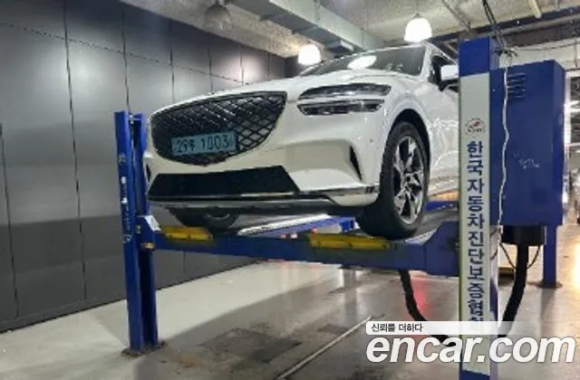 Фотография автомобиля — Genesis GV70 Electrified