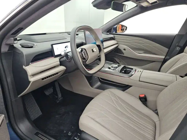 Geely Galaxy Xingyao 8 — Фото автомобиля 6