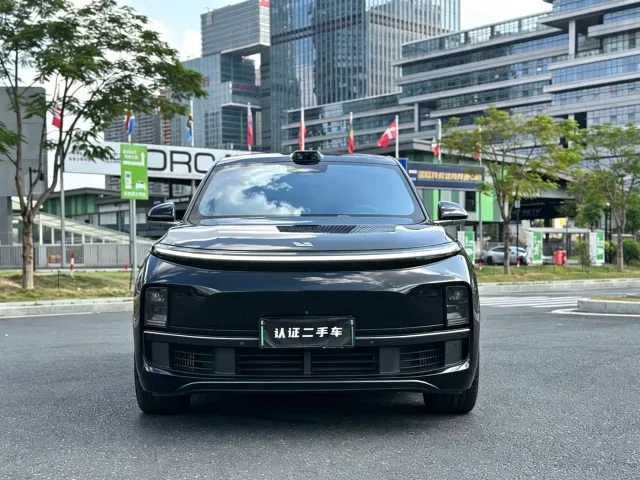 Li Auto L9 — Фото автомобиля 2