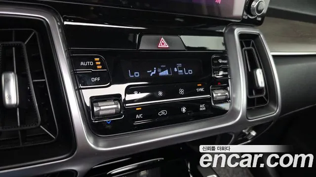 Kia Sorento Sorento 4-е поколение Бензин 2.5T 2WD — Фото автомобиля 16