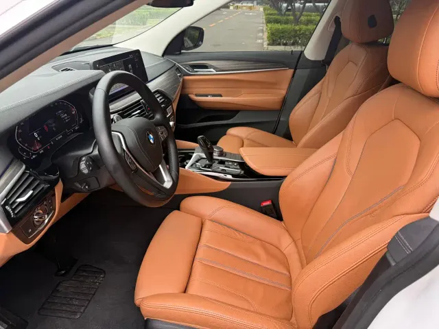 BMW 6 Series Gran Turismo — Фото автомобиля 6
