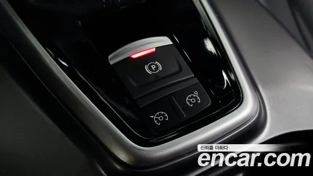 Renault-KoreaSamsung QM6 Новый QM6 2.0 GDe LE Signature 2WD — Фото автомобиля 30