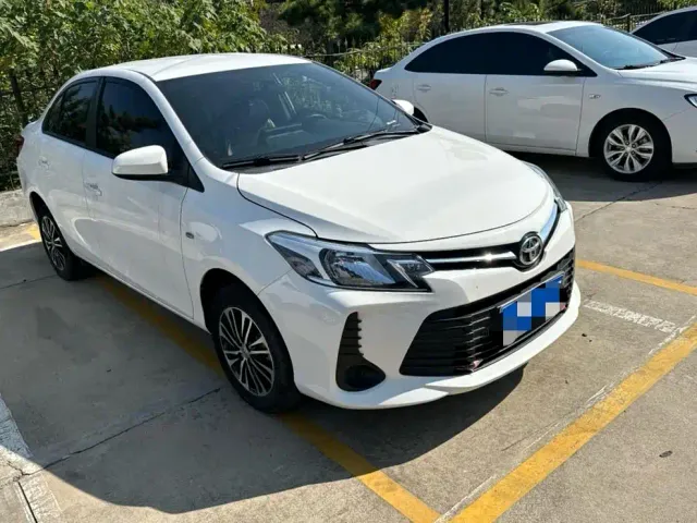 Toyota Vios — Фото автомобиля 3