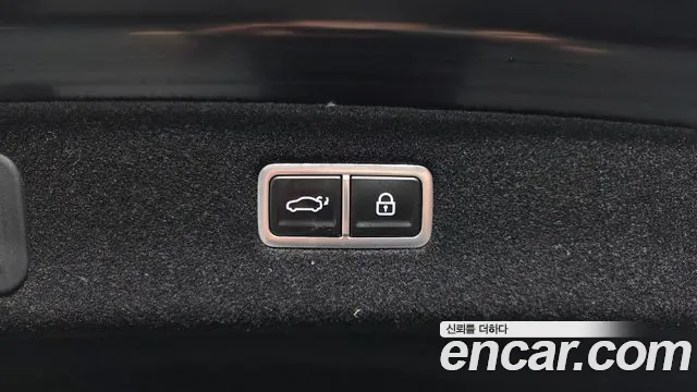Genesis G90 Бензин 3.5 турбо AWD — Фото автомобиля 30
