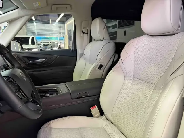 Toyota Alphard — Фото автомобиля 22