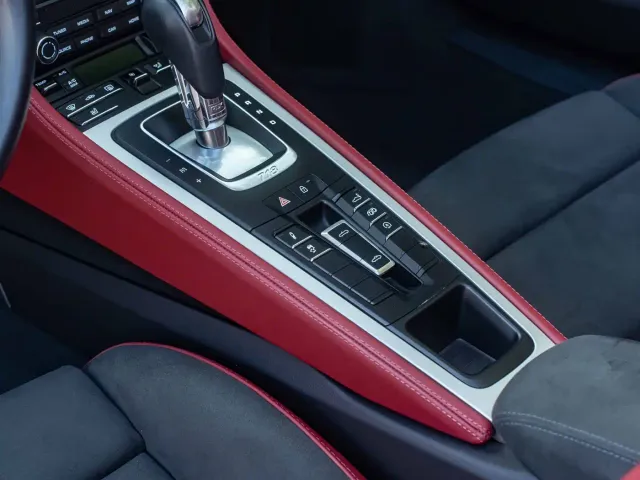 Porsche 718 — Фото автомобиля 13