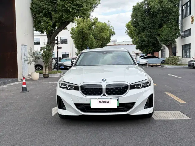 BMW i3 — Фото автомобиля 3