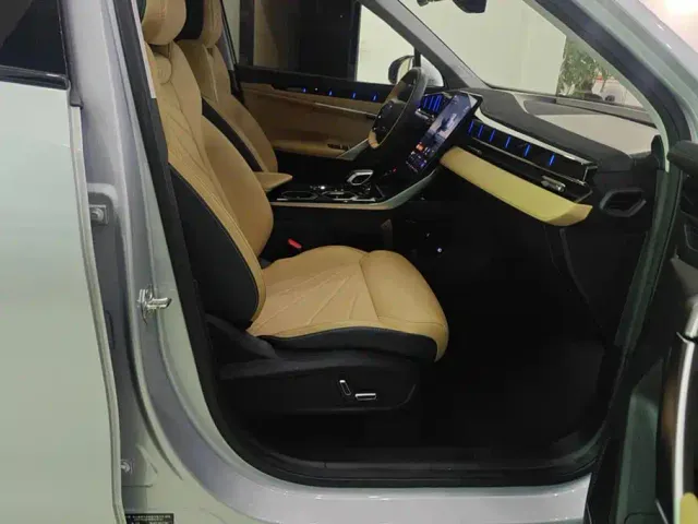 Geely Boyue L — Фото автомобиля 8