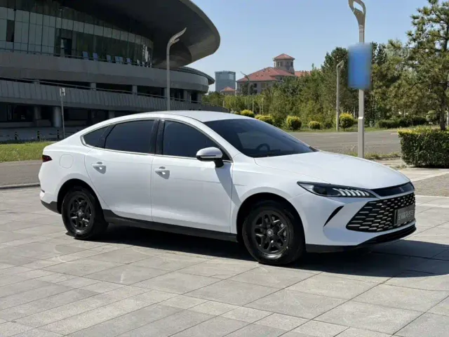 BYD Qin PLUS — Фото автомобиля 6