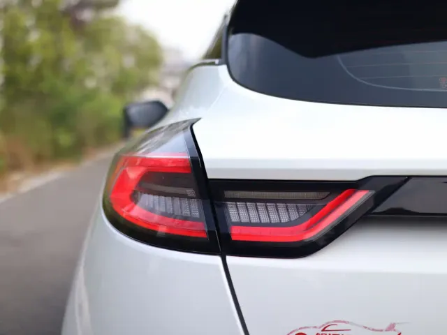 Geely Emgrand S — Фото автомобиля 29
