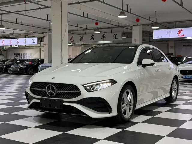 Mercedes-Benz A-Class — Фото автомобиля 2