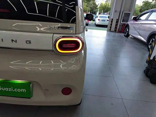 Wuling Hongguang Mini EV — Фото автомобиля 7