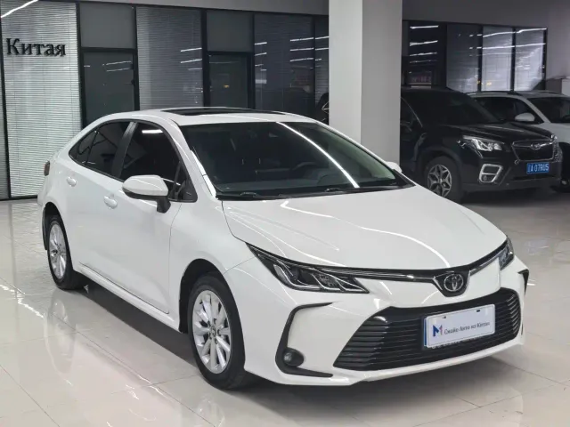 Toyota Corolla — Фото автомобиля 2