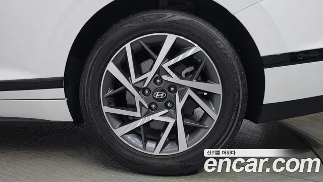 Hyundai Grandeur GN7 — Фото автомобиля 5